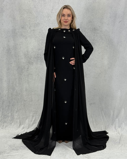 فستان سهرة بتفاصيل حجرية