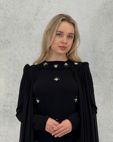 فستان سهرة بتفاصيل حجرية