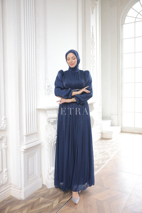 Taş Detaylı Pileli Tesettür Abiye Elbise