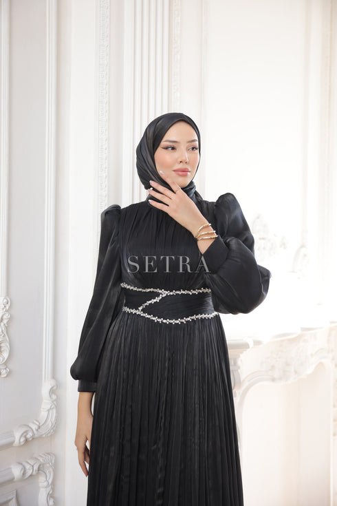 Taş Detaylı Pileli Tesettür Abiye Elbise