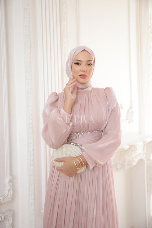 Taş Detaylı Pileli Tesettür Abiye Elbise