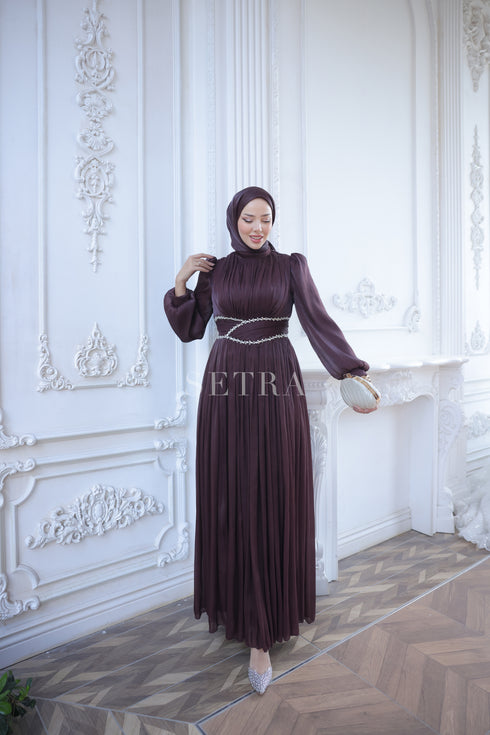 Taş Detaylı Pileli Tesettür Abiye Elbise
