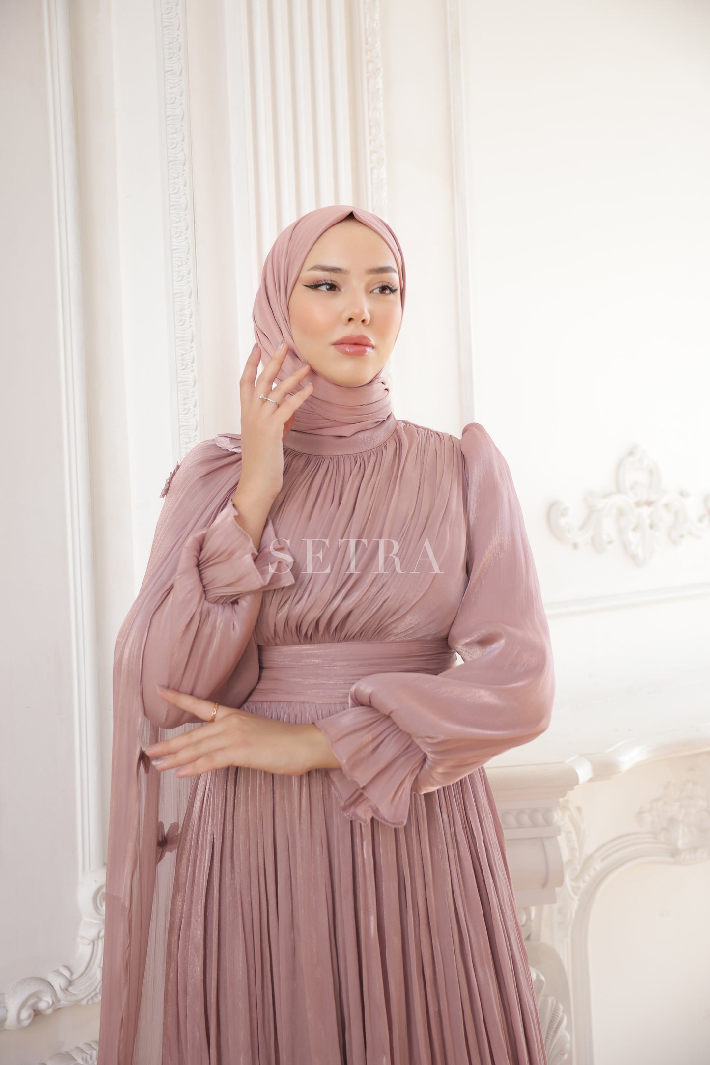 Çiçekli Pelerin Detaylı Şık Abiye Elbise