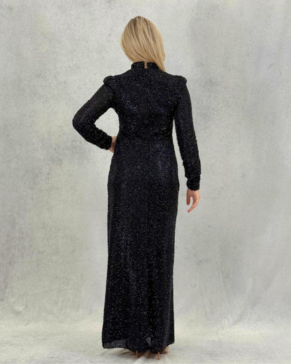 Glitzerndes, steinfarbenes, langes Abendkleid