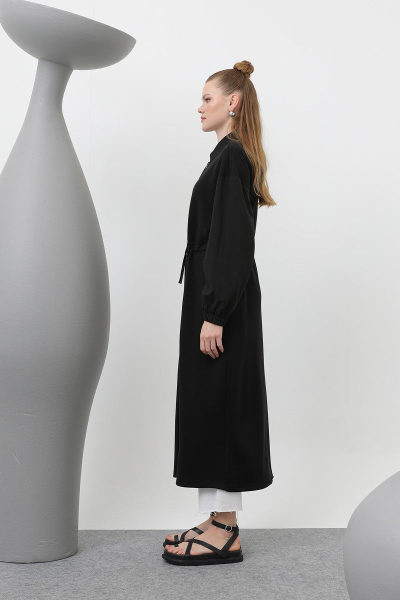 Önü Fermuar ve Şerit Detaylı Beli Büzgülü Elbise