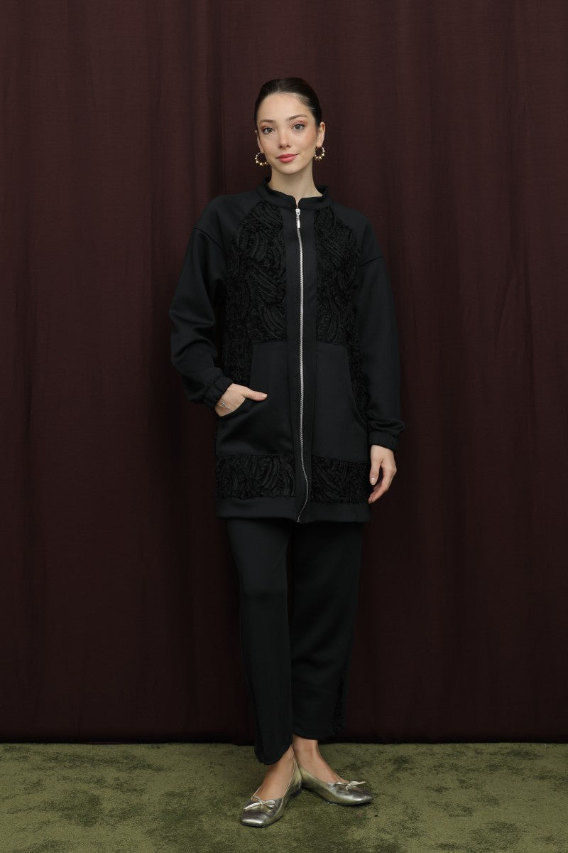 Dantel Detaylı Hakim Yakalı Fermuarlı Takım