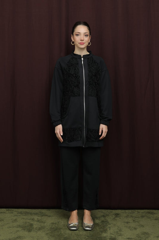 Dantel Detaylı Hakim Yakalı Fermuarlı Takım