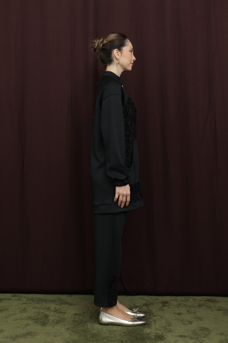 Dantel Detaylı Hakim Yakalı Fermuarlı Takım