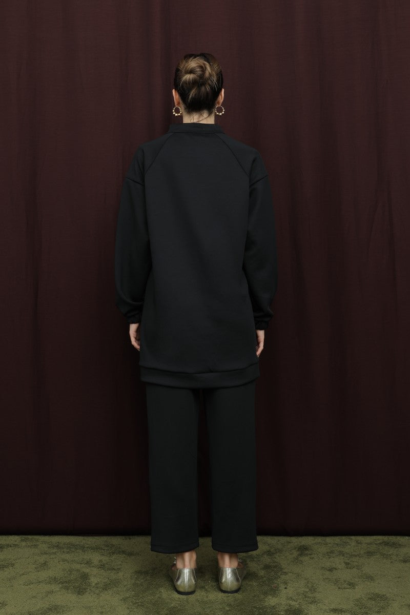 Dantel Detaylı Hakim Yakalı Fermuarlı Takım