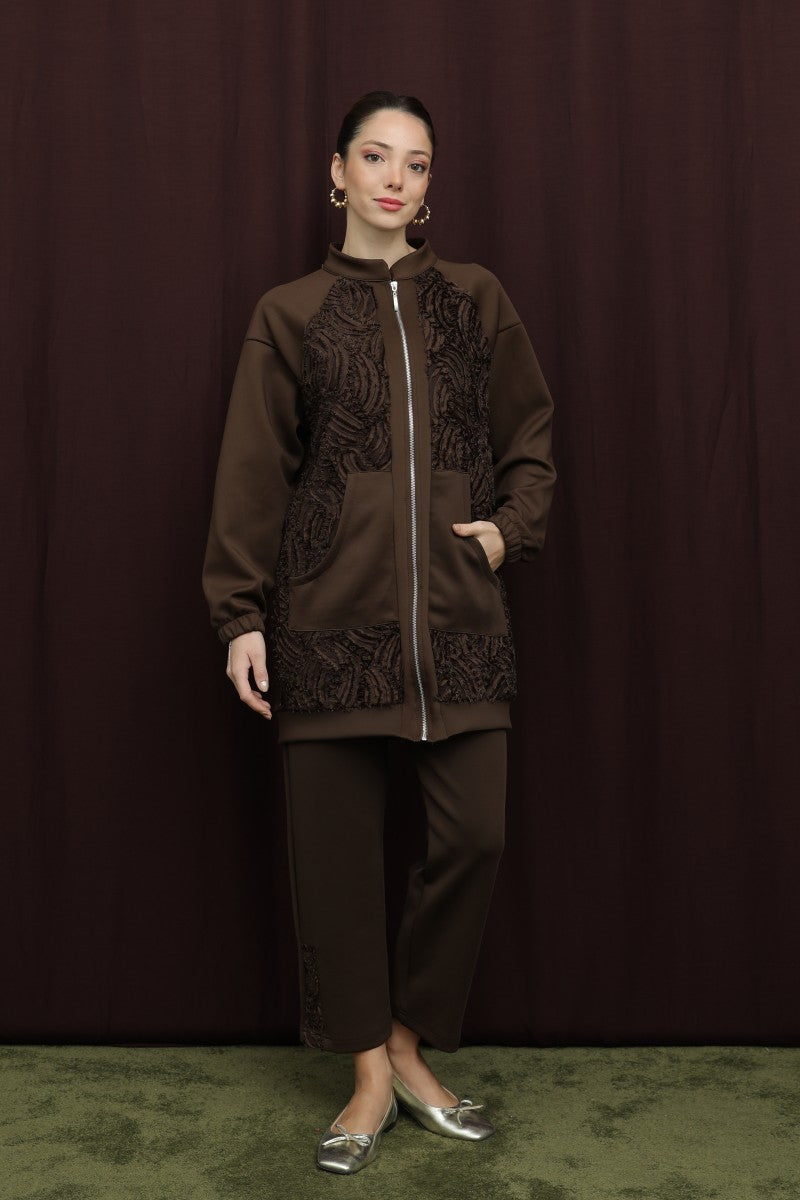 Dantel Detaylı Hakim Yakalı Fermuarlı Takım