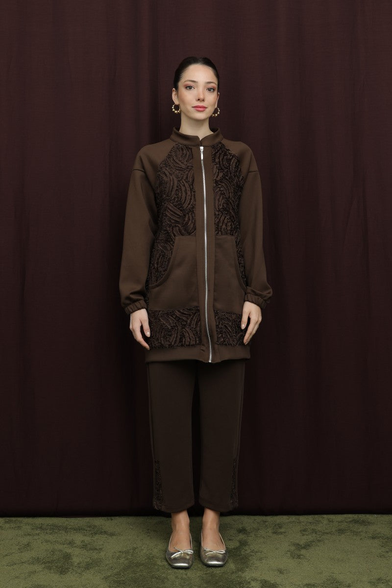 Dantel Detaylı Hakim Yakalı Fermuarlı Takım