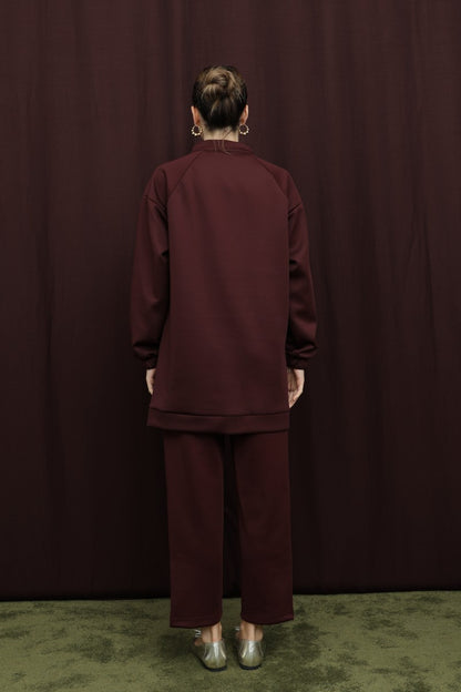 Dantel Detaylı Hakim Yakalı Fermuarlı Takım