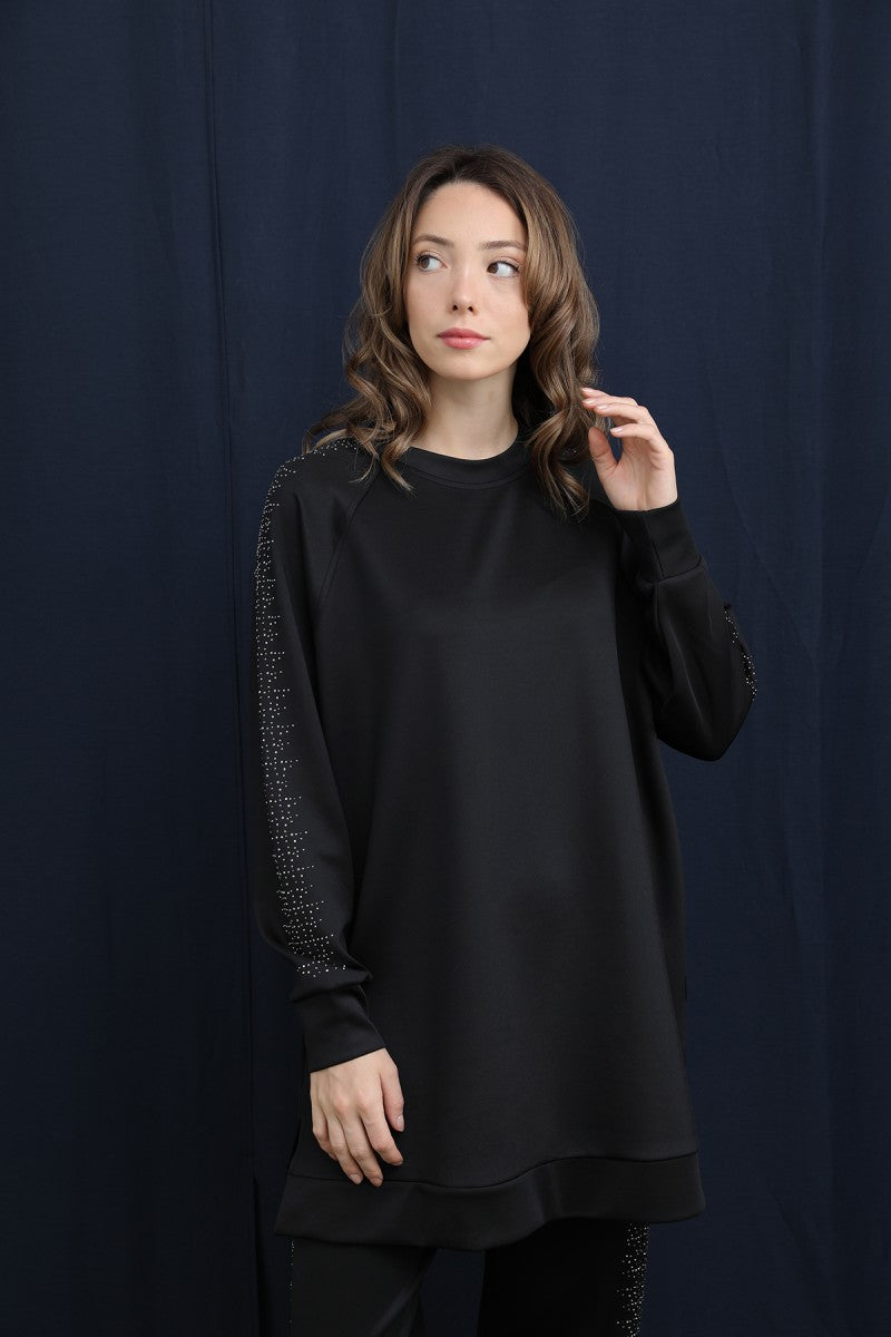 Kolları ve Pantolon Yanları Taş Detaylı Basic Takım