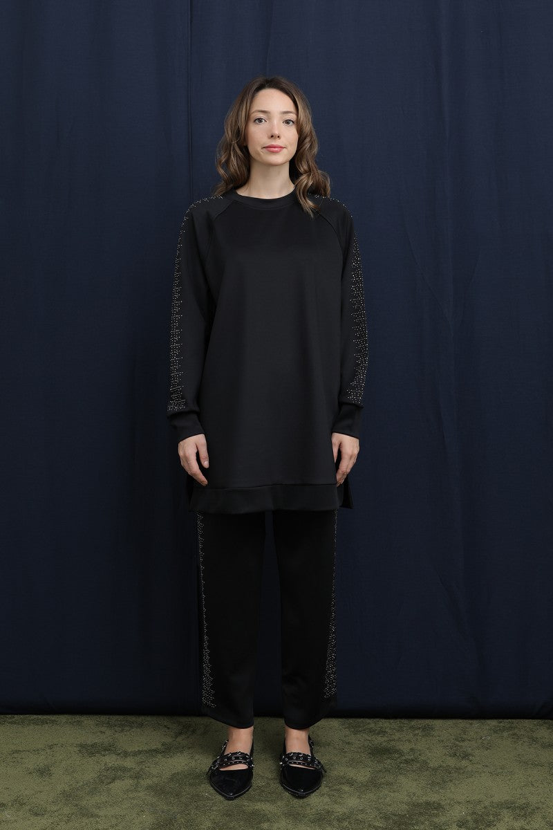 Kolları ve Pantolon Yanları Taş Detaylı Basic Takım