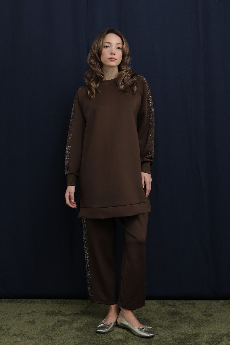 Kolları ve Pantolon Yanları Taş Detaylı Basic Takım