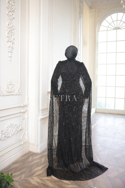 Özel Tasarım Pelerinli Abiye – Siyah