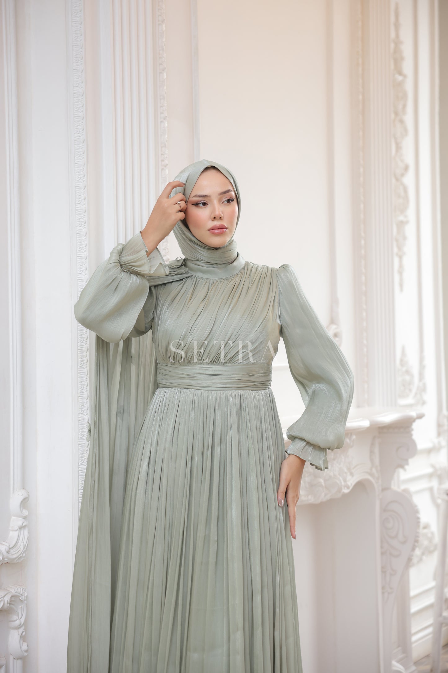 Çiçekli Pelerin Detaylı Şık Abiye Elbise