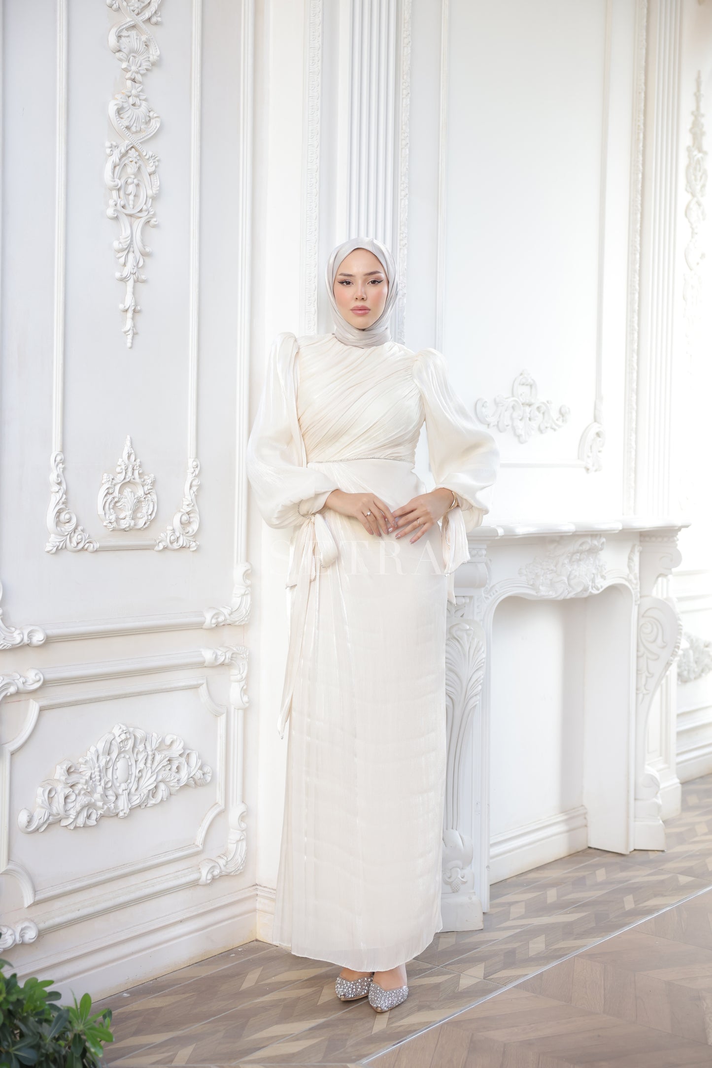 Zarif Taş Detaylı Tesettür Abiye Elbise