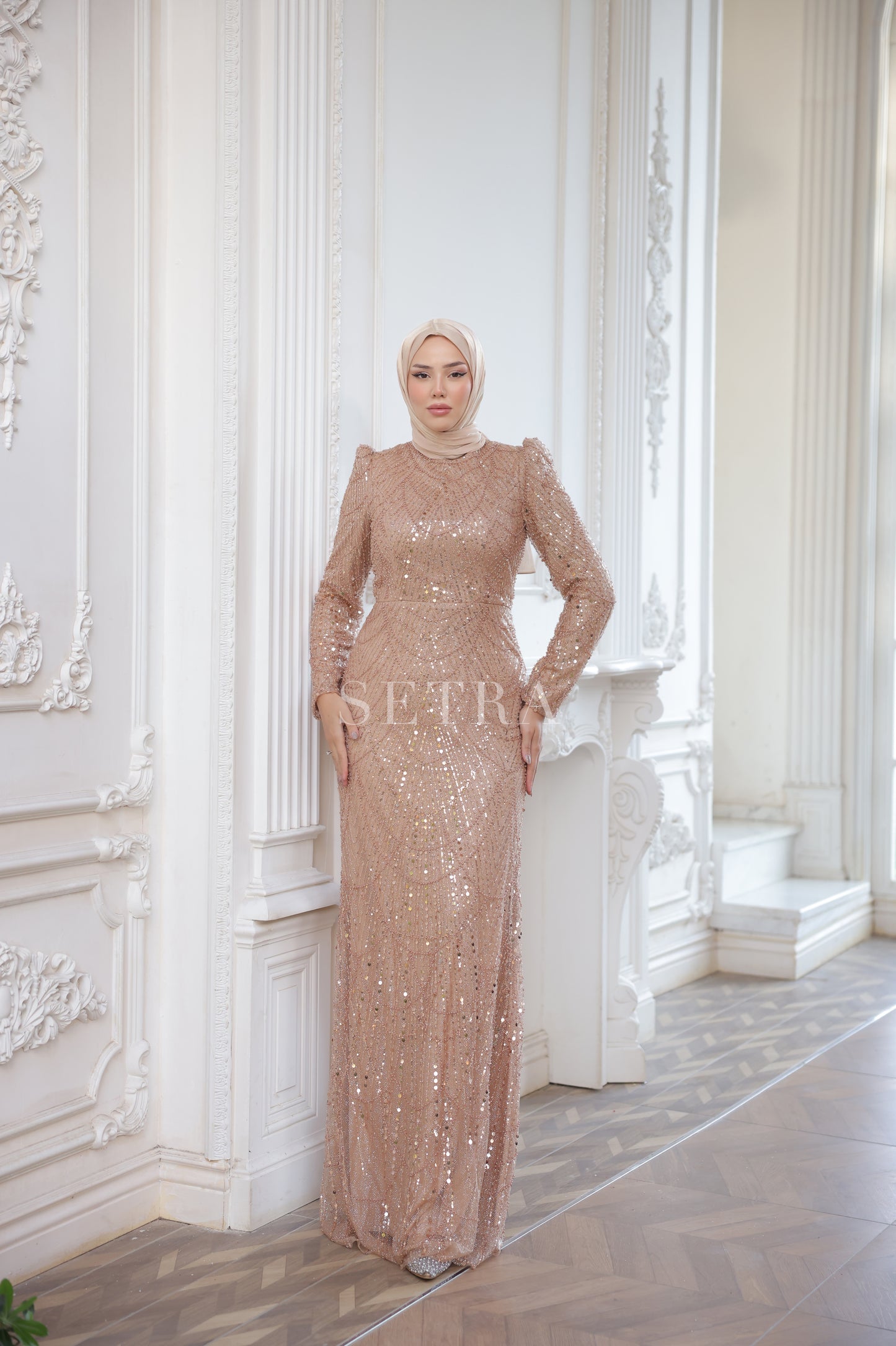 Özel Tasarım Pelerinli Abiye – Pudra