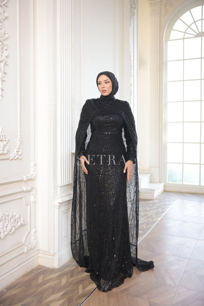 Özel Tasarım Pelerinli Abiye – Siyah