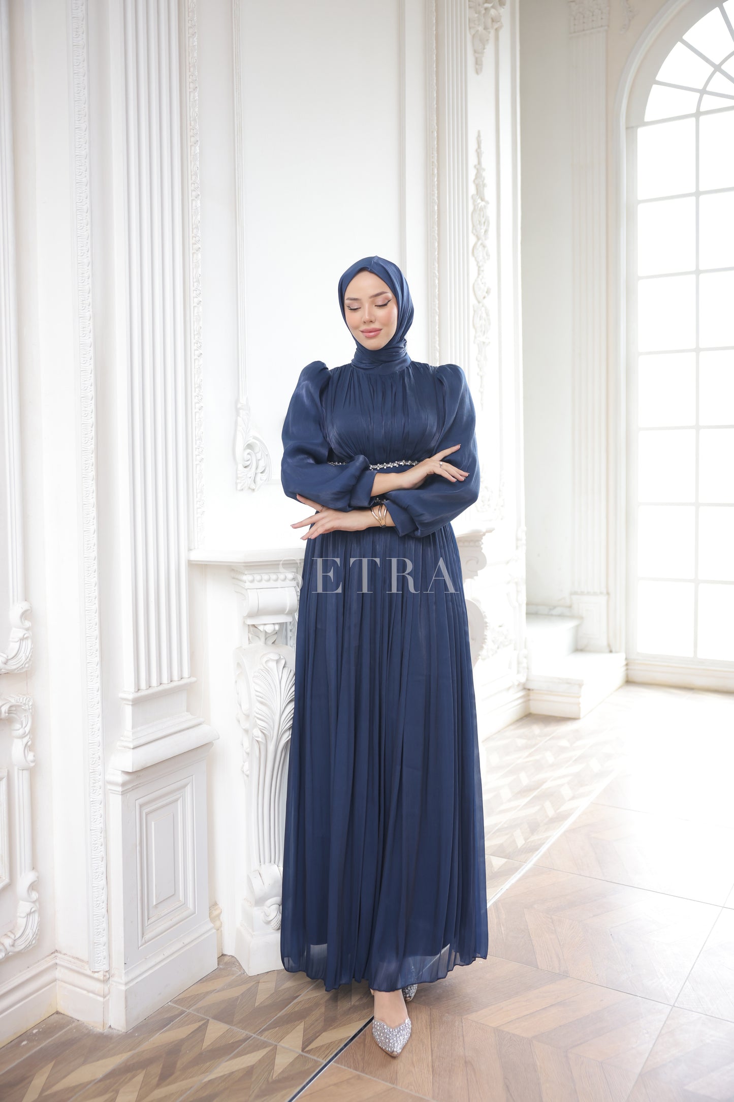 Taş Detaylı Pileli Tesettür Abiye Elbise