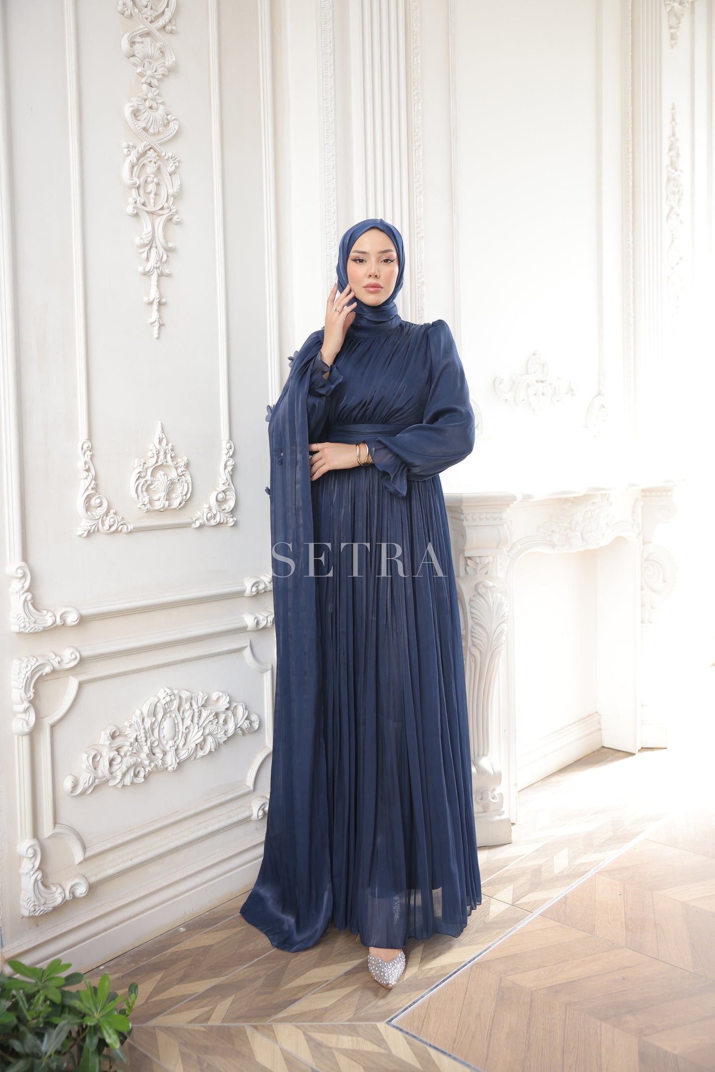 Çiçekli Pelerin Detaylı Şık Abiye Elbise