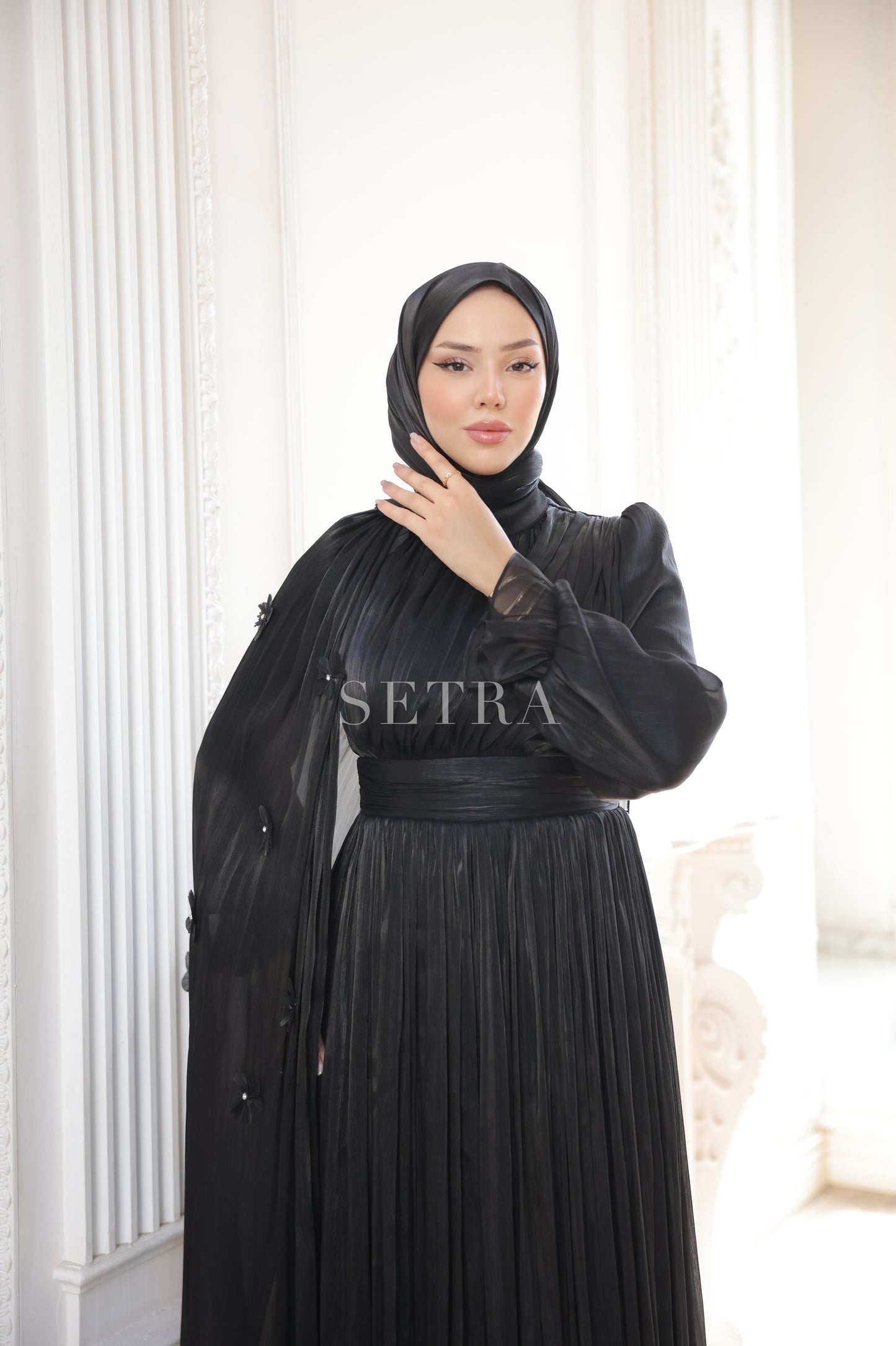 Çiçekli Pelerin Detaylı Şık Abiye Elbise