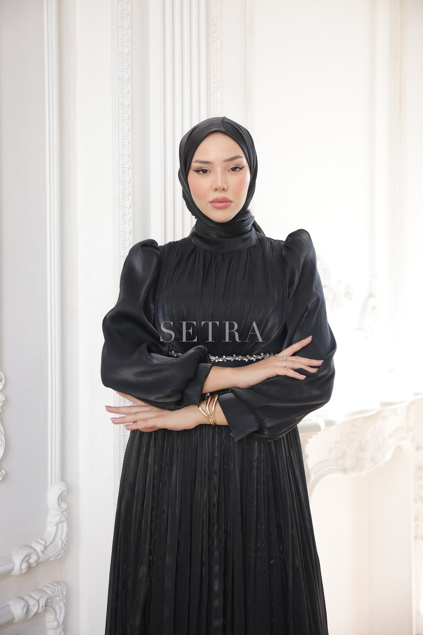 Taş Detaylı Pileli Tesettür Abiye Elbise