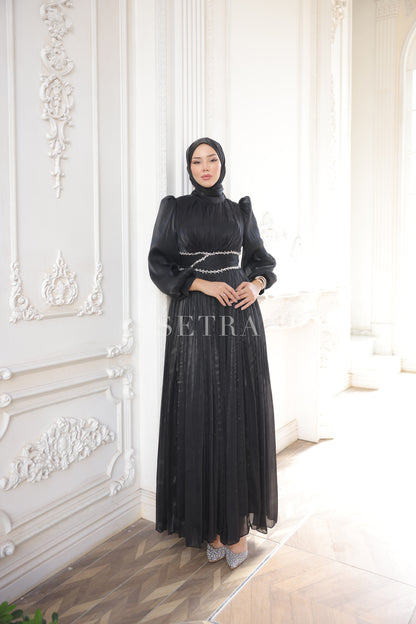 Taş Detaylı Pileli Tesettür Abiye Elbise
