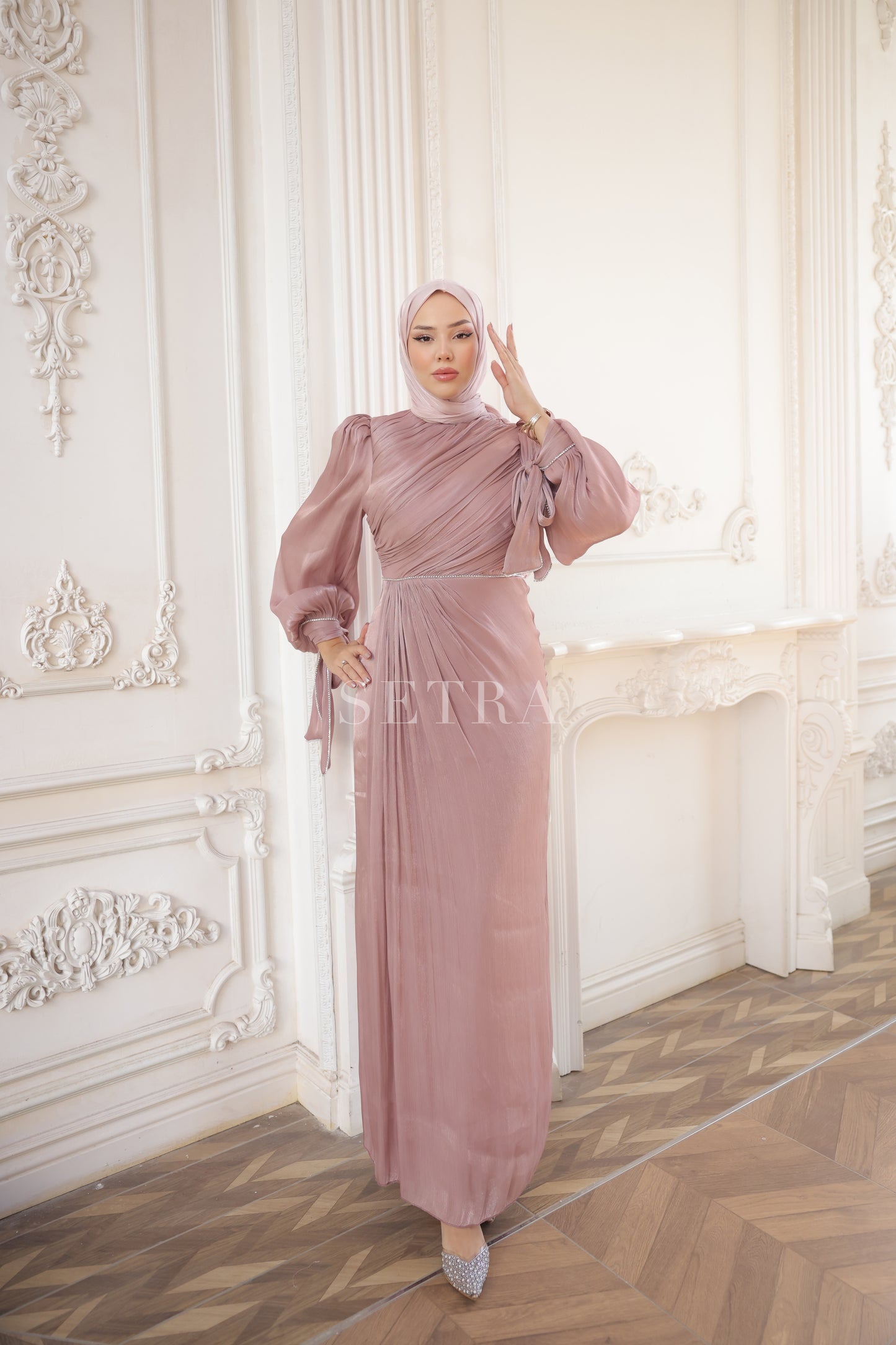 Zarif Taş Detaylı Tesettür Abiye Elbise